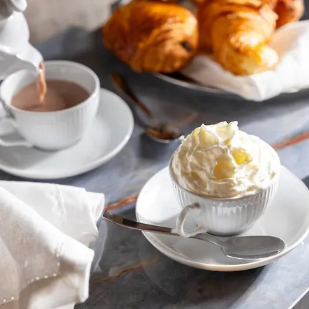 Madame Drouot & - Opera