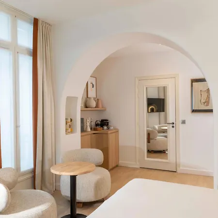 Madame Drouot & - Opera باريس