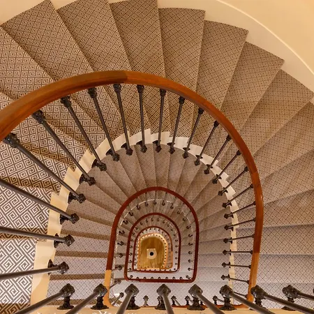 Madame Drouot & - Opera Hotel