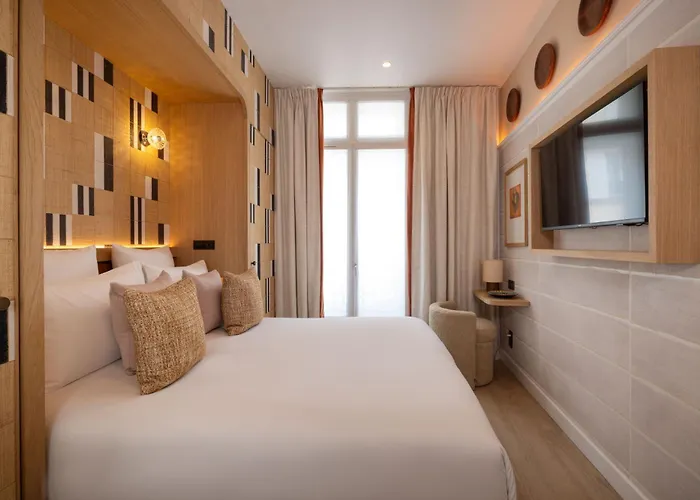 Madame Drouot & - Opera Paris