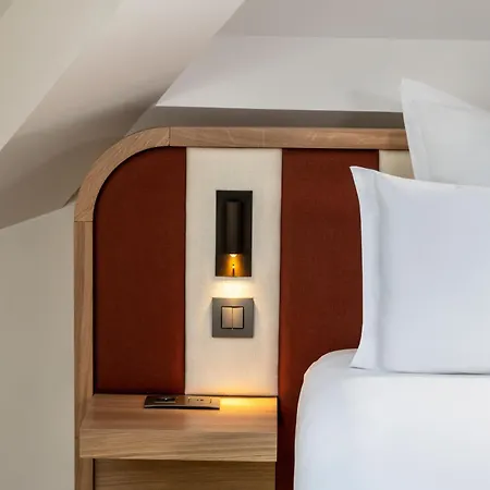 Madame Drouot & - Opera Hotel