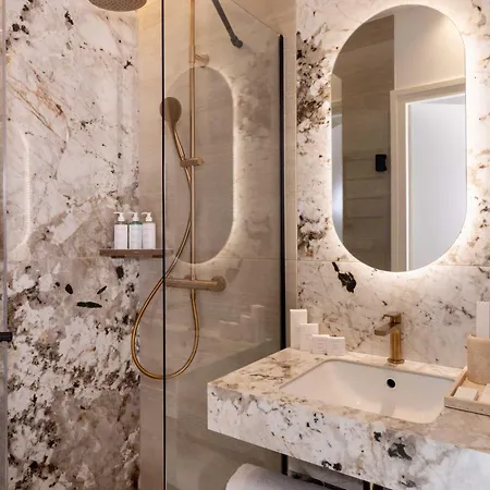 Madame Drouot & - Opera