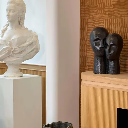 Madame Drouot & - Opera 4*