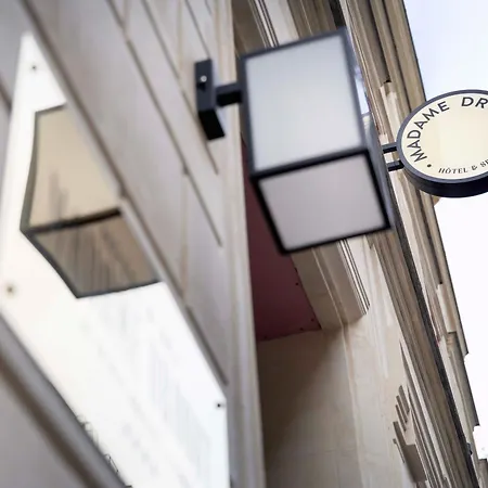 Madame Drouot & - Opera 4*